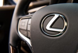 Limuzyna dla prezesa - sposób na luksus według Lexusa LS